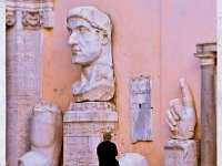 La differenza della donna sono millenni di assenza dalla storia. Approfittiamo della differenza...  Carla Lonzi